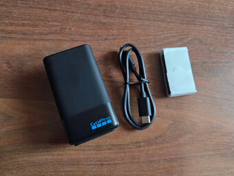 GoPRO Duální nabíječka + baterie pro MAX - 2