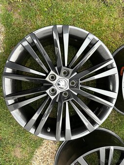 19" sada originálních ALU disků Canopus Škoda Superb 3 +TPM - 2