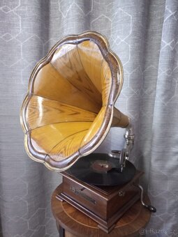 Gramofon s troubou - 2