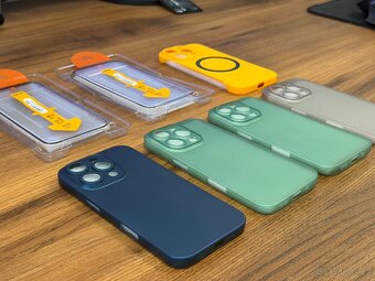 Ultratenké kryty a sklíčka iPhone 16pro - 2