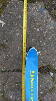 Staré dětské sjezdové lyže - 2