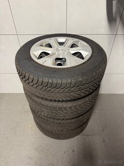 Zimní pneu + ocelové disky + TPCM ventily  15” - 2