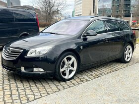 Opel Insignia 2.0CDTi 143kW 4x4 NAVI KŮŽE VÝHŘEV TAŽNÉ 2425k - 2