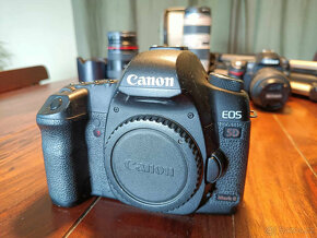 zrcadlovka Canon EOS 5D mark II (+ Canon EF 24-70 2,8 L USM) - 2