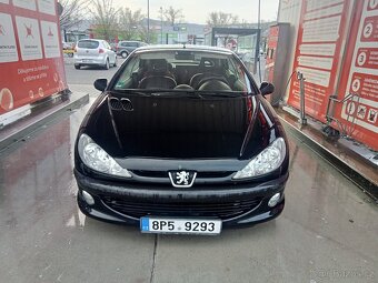 Peugeot 206cc 1.6 benzín 80kw - 2