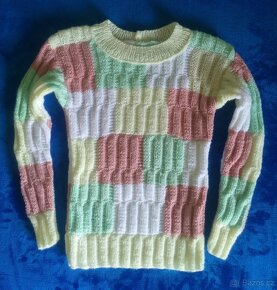 RUČNĚ PLETENÝ, NOVÝ, HEBKÝ, PATCHWORK SVETŘÍK: S-M nenošený - 2
