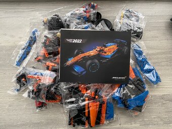 NOVÉ McLaren F1 Team - 1432ks kostek - 2