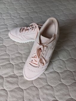 Kožené tenisky Reebok vel. 40,5 - 2