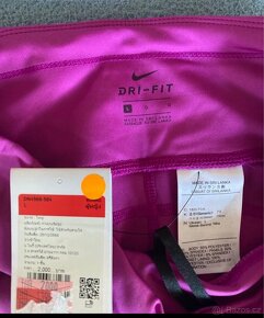 Nove leginy Nike , velikost na visacce - 2