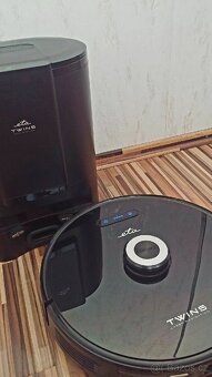 ETA Twins 6240 90000 černý robotický vysavač - 2