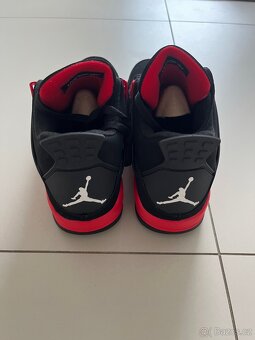Jordan 4 Red Thunder - 2