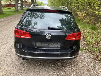 VW Passat B7 - Zadní nárazník LC9X - 3AF807421 - 2