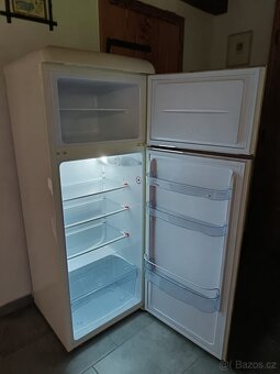 Retro lednice Snaige béžová - 2
