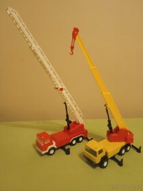 Originál žebřík a jeřáb LENA v pěkném stavu. - 2
