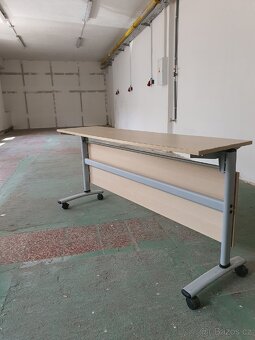 Skládací kancelářský/ konferenční stůl - 2
