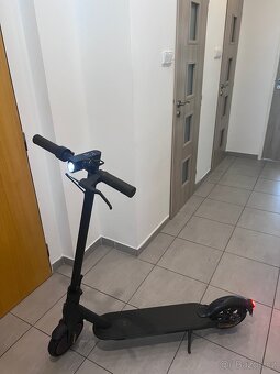 Predám elektrickú kolobežku Xiaomi Mi Electric Scooter Pro - 2