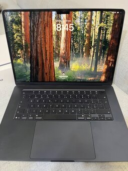 MacBook Air 15” M4 (2024) Top stav - 2