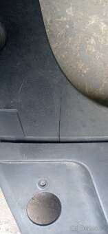 Kryt motoru VW Transporter T5 - 2