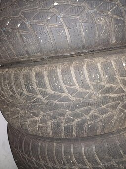 subaru kola 195/65/15 - 2