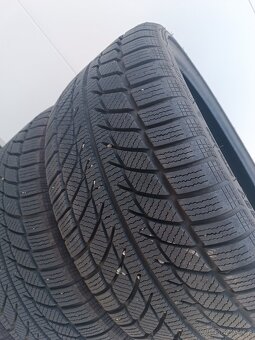 Prodám sadu zimních pneu Goodride 225/35 R19 88V DOT 2023 - 2