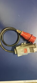 Prodlužovací kabel 1m400v - 2