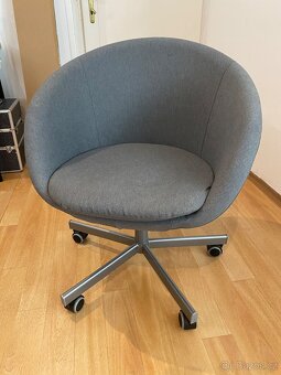2x Ikea židle SKRUVSTA + 2x běhoun na podlahu - 2
