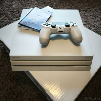 Prodám PlayStation 4 Pro 1TB s hrami - 2