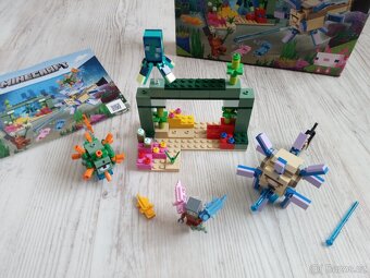 LEGO Minecraft 21180 Bitva se strážci - 2