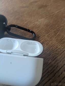 Pouzdro na Airpods pro (1.generace) - 2