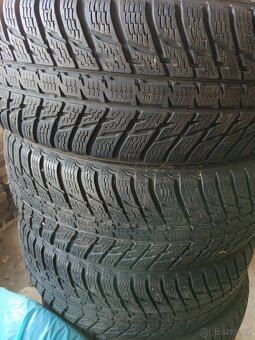 Pneu 225/60 r17 - 2