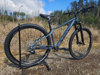 NOVÉ KARBONOVÉ HORSKÉ KOLO MRX - 2