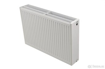Třídeskový radiátor KORADO RADIK Klasik 33/900/1000 - 2