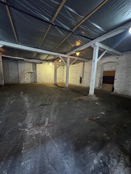 Pronájem skladu v Pardubicích 138 m2 - Jana Palacha - 2