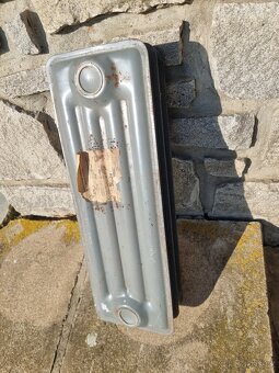 Prodám NOVY plechový radiátor vyrobený v ČSSR viz foto. - 2