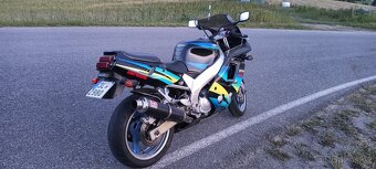 Yamaha fzr 600r - 2