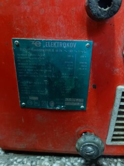 Svařovací transformator s nabijeckou - 2