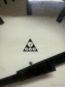 Retro hodiny Pragotron - 2