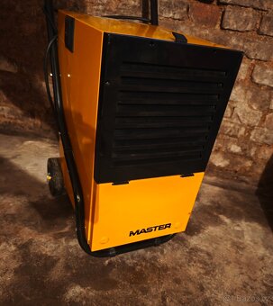 Odvlhčovač vzduchu Master DH752 - 2