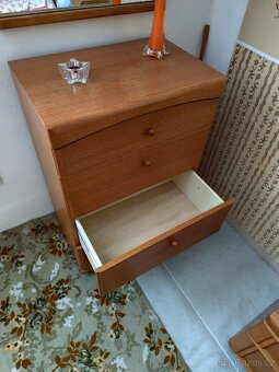 Komoda - 2