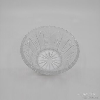 Malá broušená skleněná mísa - 2