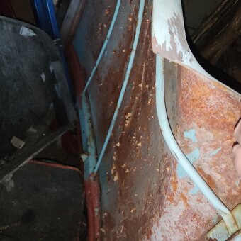 Trabant přední kapota - 2