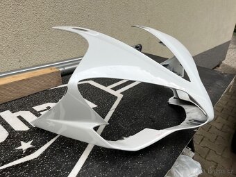Tel.602737475-Yamaha YZF-R1 přední maska - 2