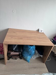 Kvalitní psací stůl - 2