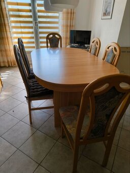 Stůl jídelní oválný, rozkládací a 6 židlí - masiv - 2