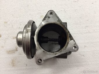 ŠKODA VW 2.0TDI 103KW BKD - EGR VENTIL 038 129 637 D - 2