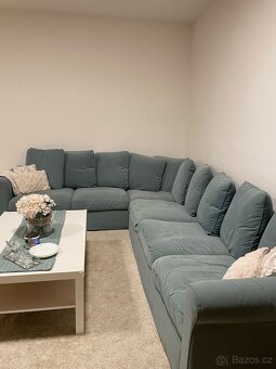 Pohovka (6 míst) + 3 stolky z IKEA + nástěnná malba - 2