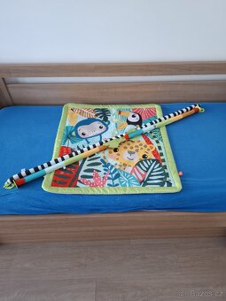 Fisher-Price Hrací dečka se žirafou 3 v 1 - 2