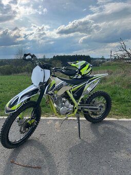 ZUUMAV 250 - 2