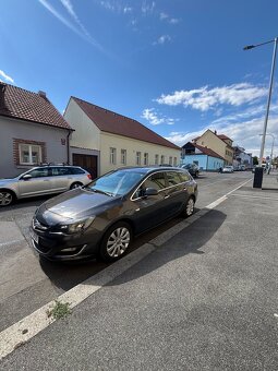Opel Astra Sport Tourer 2012 - 2