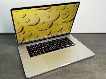 MacBook Pro 16'' 2019 / i7 / 16GB / 512GB SSD / Silver - D - 2
